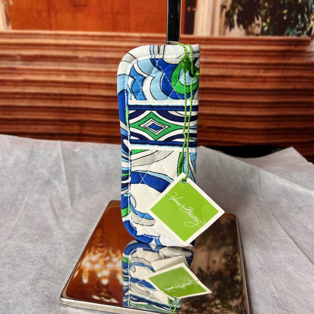 Vera Bradley Blue White and Green Quilted Sunglasses Sleeve